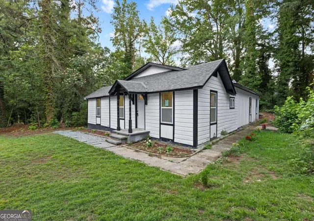 Photo 3 of Single family home for sale at 4210 Rockbridge Rd, Stone Mountain, GA 30083 | MLS# 10784119 | Listing updated on 2026-09-24