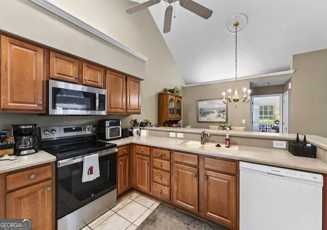 Listing Photo 4 - Condo for sale in building located at 2943 Oakside Cir, Alpharetta, GA 30004