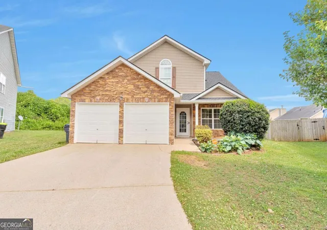 Homes for sale in Villa Rica, GA | 2013 Rolling Meadows Rd, Villa Rica, GA 30180 | MLS# 10777501