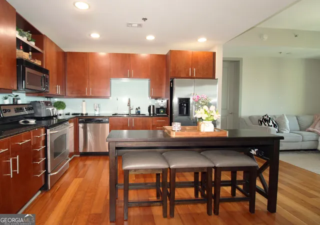 Photo 3 of Condo for sale at 4561 Olde Perimeter Wy #604, Atlanta, GA 30346 | MLS# 10833715 | Listing updated on 2026-09-08
