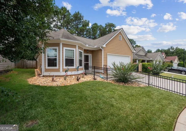 1st image of 40 Bellerive Ln, Covington, GA 30014 | MLS# 10799870