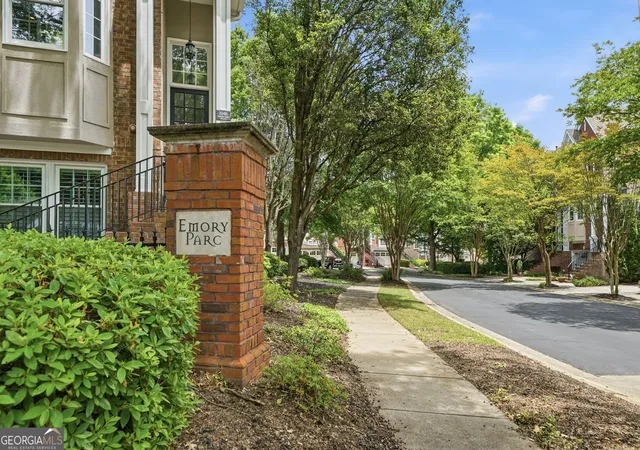 2nd image of 1041 Emory Parc Pl, Decatur, GA 30033 | MLS# 10761460
