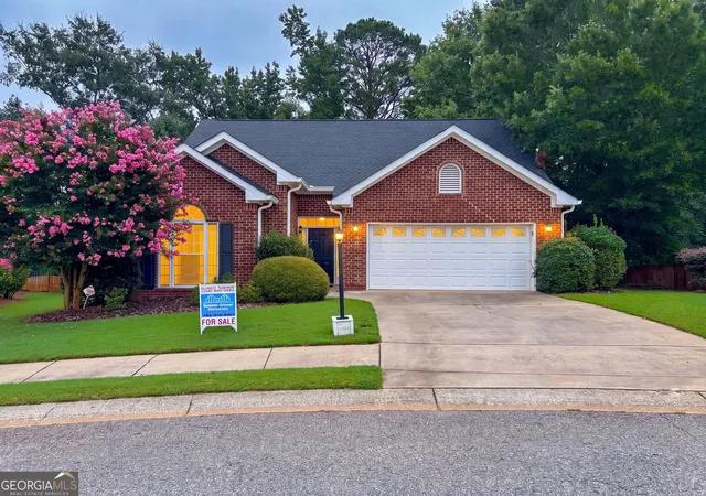 Photo 2 of Single family home for sale at 116 Huntington Shls Dr, Athens, GA 30606 | MLS# 10769579 | Listing updated on 2026-08-12