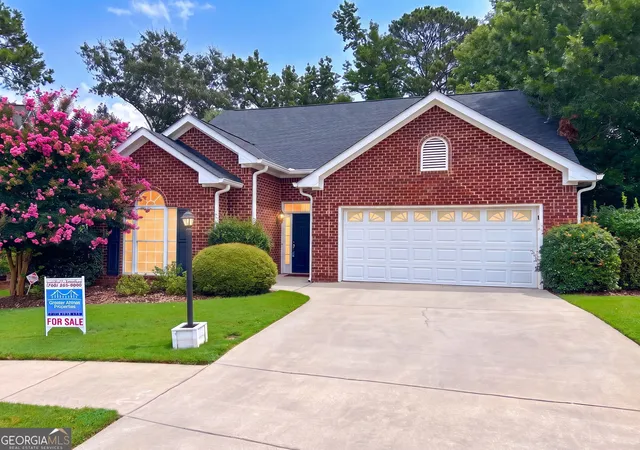 Photo 2 of Single family home for sale at 116 Huntington Shls Dr, Athens, GA 30606 | MLS# 10769579 | Listing updated on 2026-08-12