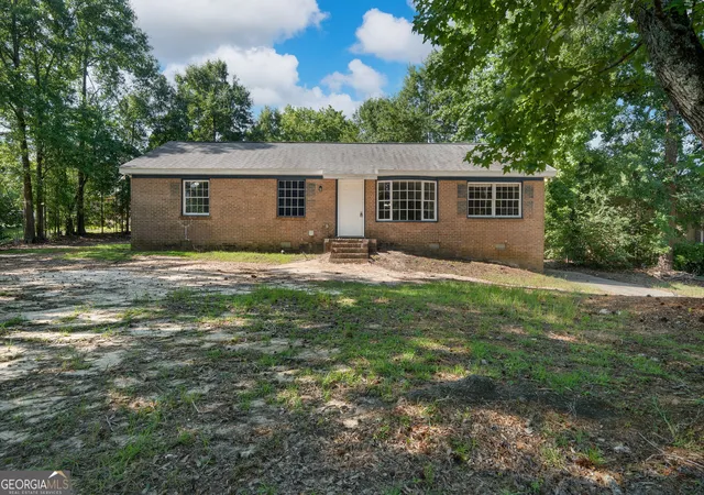 2nd image of 4216 W Oak Dr, Macon, GA 31210 | MLS# 10808610