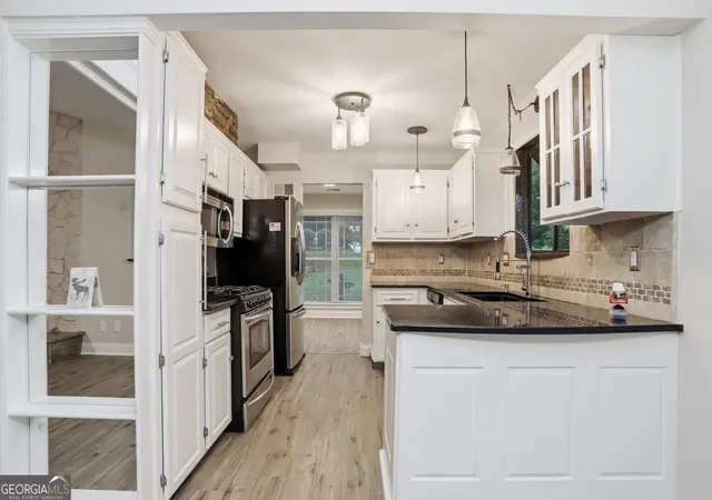 Photo 2 of Sale Pending at 1485 Barrier Rd, Marietta, GA 30066 | MLS# 10774754 | Listing updated on 2026-09-16