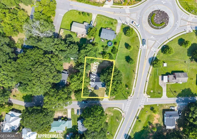 Photo 3 of Single family home for sale at 5702 Church St, Flowery Branch, GA 30542 | MLS# 10796897 | Listing updated on 2026-09-04
