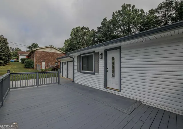 Photo 4 of Single family home for sale at 3313 Stoneybrook Dr, Douglasville, GA 30134 | MLS# 10776599 | Listing updated on 2026-08-30