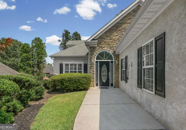 Photo 2 of Single family home for sale at 404 Players Ct, Mcdonough, GA 30253 | MLS# 10821061 | Listing updated on 2026-08-20