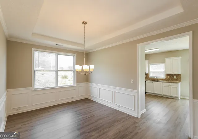 Photo 3 of Sale Pending at 8931 Crestview Cir, Union City, GA 30291 | MLS# 10791440 | Listing updated on 2026-08-07