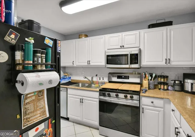 4th image of 2410 Cumberland Ct Se, Smyrna, GA 30080 | MLS# 10820146