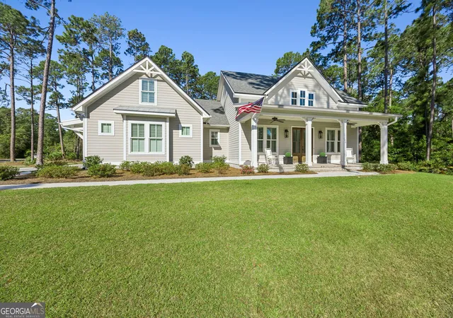 Photo 2 of Single family home for sale at 206 Clubhouse Cir, Saint Marys, GA 31558 | MLS# 10738408 | Listing updated on 2026-09-24