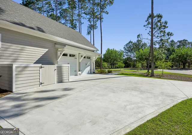 Photo 3 of Single family home for sale at 206 Clubhouse Cir, Saint Marys, GA 31558 | MLS# 10738408 | Listing updated on 2026-09-24