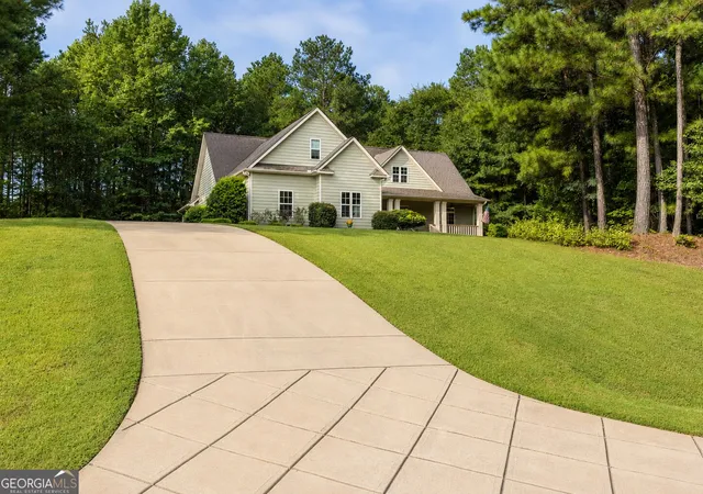 1st image of 405 Barouche Dr, Thomaston, GA 30286 | MLS# 10832203