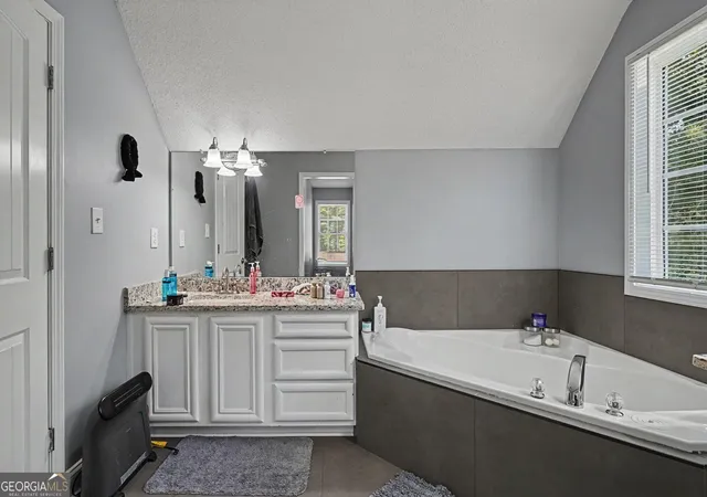 Photo 4 of Single family home for sale at 12911 Wyatt Cir, Hampton, GA 30228 | MLS# 10834893 | Listing updated on 2026-09-11