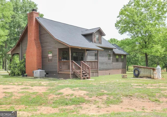 3rd image of 321 S Steele Bridge Rd, Eatonton, GA 31024 | MLS# 10733153