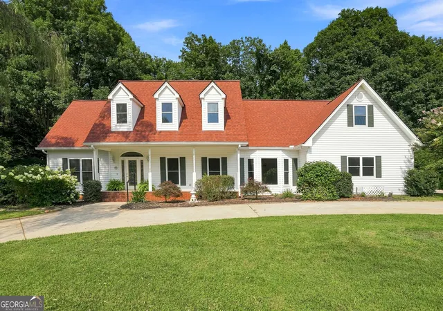 2nd image of 124 Golden Autumn Dr, Dahlonega, GA 30533 | MLS# 10814944