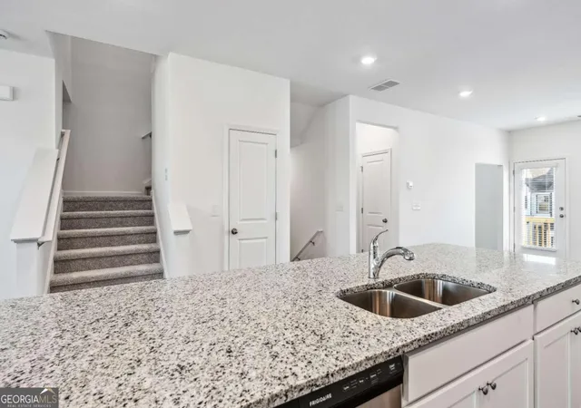 5th image of 33 Constitution Ave, Pendergrass, GA 30567 | MLS# 10817114
