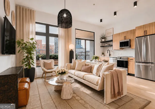 Photo 1 of Condo for sale at 567 Ponce De Leon Ave #605, Atlanta, GA 30308 | MLS# 10814292 | Listing updated on 2026-10-19
