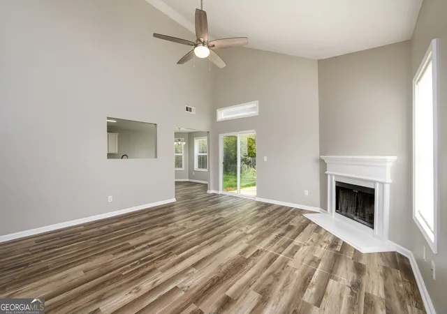 Photo 4 of Single family home for sale at 6550 Browns Mill Ferry Dr, Lithonia, GA 30038 | MLS# 10822239 | Listing updated on 2026-10-12