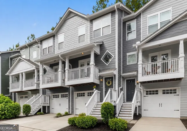 Photo 3 of Townhouse for sale at 1472 Liberty Pkwy Nw, Atlanta, GA 30318 | MLS# 10826031 | Listing updated on 2026-10-10