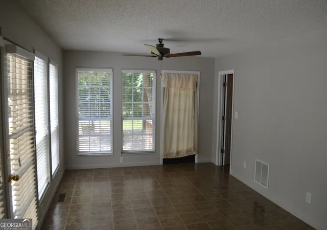 5th image of 406 Covered Bridge Rd, Covington, GA 30016 | MLS# 10782261