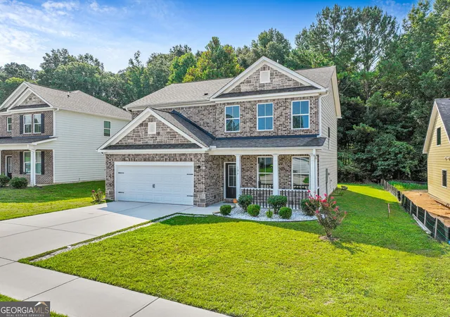 3rd image of 137 Hunts Mill Circle, Griffin, GA 30224 | MLS# 10817495