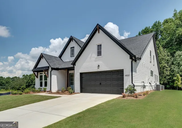 Photo 3 of Single family home for sale at 4850 Gadwall Wy, Cumming, GA 30028 | MLS# 10824039 | Listing updated on 2026-09-18