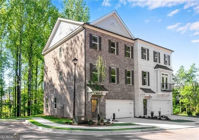 Photo 2 of Townhouse for sale at 287 Bell Grove Ln, Suwanee, GA 30024 | MLS# 10801967 | Listing updated on 2026-09-12