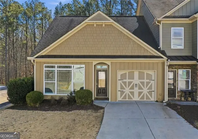 Photo 2 of Townhouse for sale at 28 Sandstone Dr, Jasper, GA 30143 | MLS# 10690081 | Listing updated on 2026-03-26