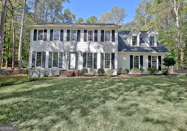 Photo 1 of Sale Pending at 130 Benjamin Cir, Fayetteville, GA 30214 | MLS# 10619037 | Listing updated on 2025-12-17