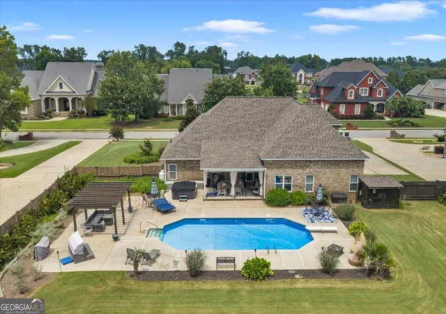 Photo 3 of Single family home for sale at 113 Bridgeway Dr, Warner Robins, GA 31088 | MLS# 10826785 | Listing updated on 2026-08-27