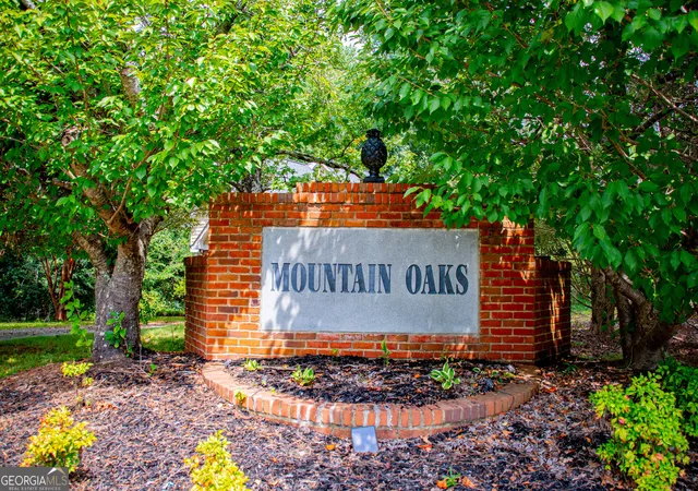 Photo 2 of Single family home for sale at 10 Mountain Oaks Dr, Carrollton, GA 30116 | MLS# 10835186 | Listing updated on 2026-09-11