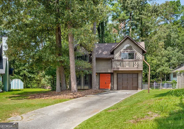 Photo 2 of Single family home for sale at 1043 Ascot Ct, Riverdale, GA 30296 | MLS# 10833651 | Listing updated on 2026-09-01