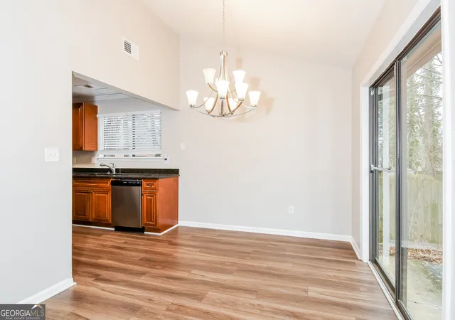 4th image of 510 Creekwood Xing, Roswell, GA 30076 | MLS# 10788107
