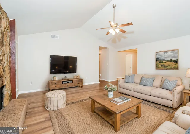 Photo 3 of Single family home for sale at 510 Creekwood Xing, Roswell, GA 30076 | MLS# 10788107 | Listing updated on 2026-09-05