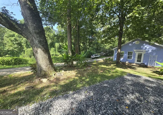 Photo 4 of Sale Pending at 5402-08 Mount Shores Cir, Gainesville, GA 30506 | MLS# 10826254 | Listing updated on 2026-10-08