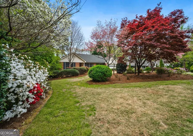 Photo 3 of Sale Pending at 455 Lees Tr Sw, Marietta, GA 30064 | MLS# 10722699 | Listing updated on 2026-09-02