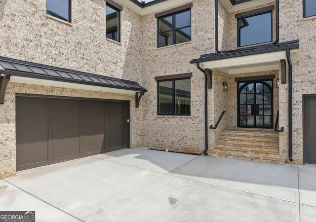 Photo 3 of Single family home for sale at 12505 Rumson Ct, Alpharetta, GA 30004 | MLS# 10810182 | Listing updated on 2026-09-02