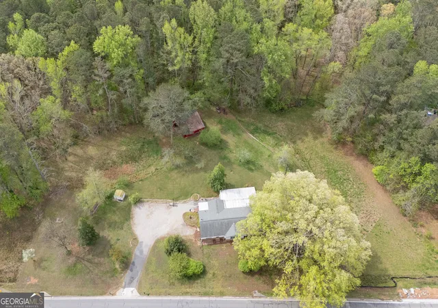 Photo 2 of Single family home for sale at 2704 County Line Rd Nw, Acworth, GA 30101 | MLS# 10728323 | Listing updated on 2026-04-23