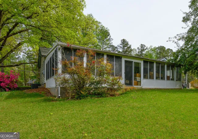 Photo 4 of Single family home for sale at 2704 County Line Rd NW, Acworth, GA 30101 | MLS# 10728323 | Listing updated on 2026-10-12