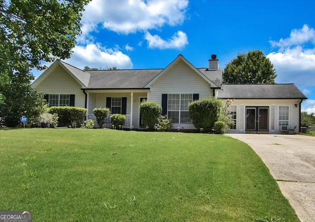 1st image of 140 Greenleaf Dr, Hampton, GA 30228 | MLS# 10824832