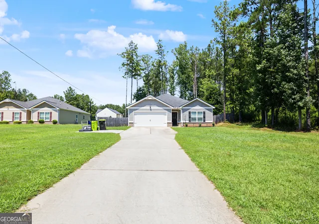 Photo 3 of Sale Pending at 139 Jenny Rd, Grantville, GA 30220 | MLS# 10830310 | Listing updated on 2026-09-01