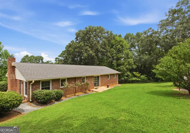 Photo 1 of Sale Pending at 520 Springdale Dr, Royston, GA 30662 | MLS# 10815034 | Listing updated on 2026-10-28