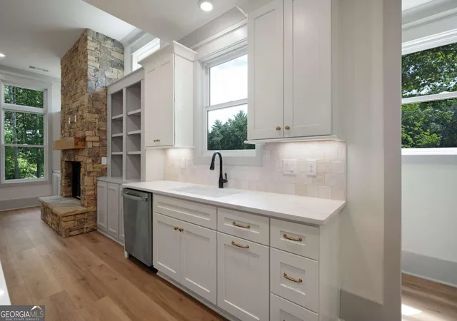 Photo 4 of Townhouse for sale at 30 Villa Vista #1, Jasper, GA 30143 | MLS# 10827644 | Listing updated on 2026-09-27