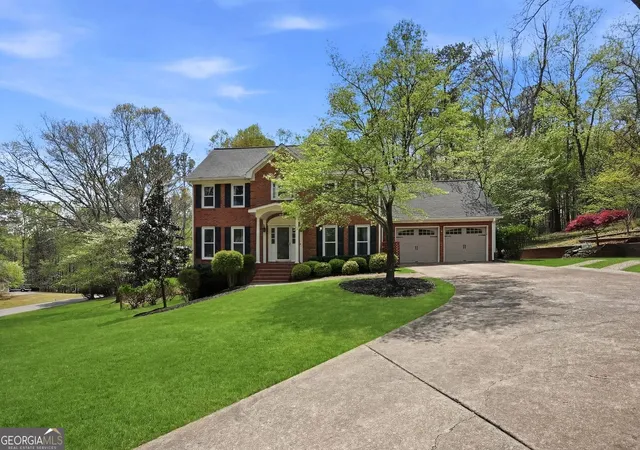 Photo 2 of Single family home for sale at 104 Crabapple Springs Dr, Woodstock, GA 30188 | MLS# 10729551 | Listing updated on 2026-07-01