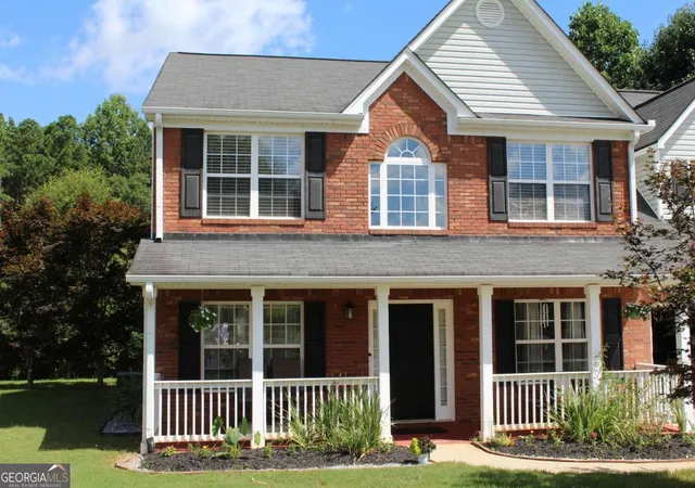 2nd image of 4041 Oak Crossing Dr, Suwanee, GA 30024 | MLS# 10765271
