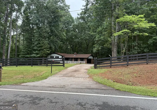 Homes for sale in Lagrange, GA | 779 Newton Rd, Lagrange, GA 30240 | MLS# 10798292