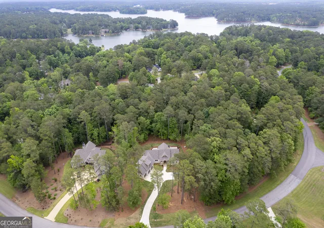 Photo 3 of Mansion for sale at 1040 Parrotts Cvs Rd, Greensboro, GA 30642 | MLS# 10676919 | Listing updated on 2026-09-21