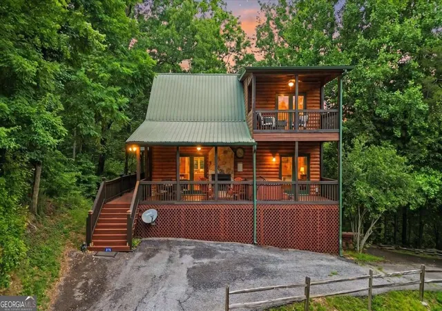 Photo 2 of Single family home for sale at 375 S Dream Catcher, Blue Ridge, GA 30513 | MLS# 10783429 | Listing updated on 2026-09-10